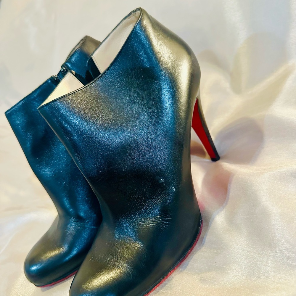 Elegant Black Ankle Boots